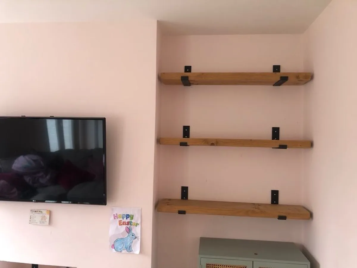Bracket Wooden shelves x 6 - Image 2