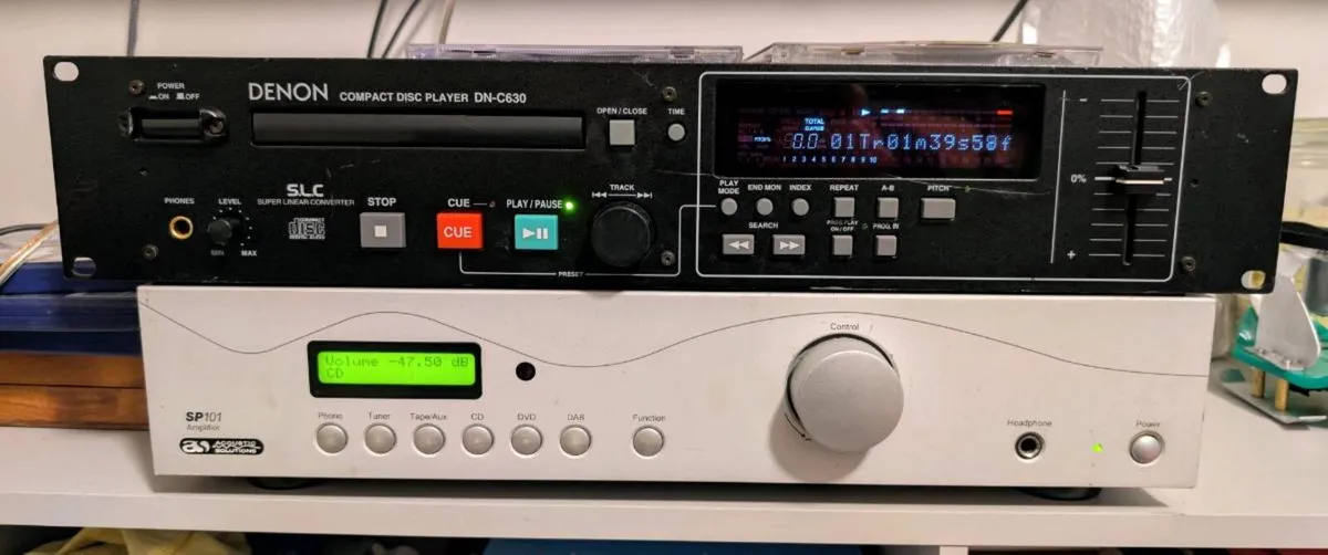 denon cd player and amplifier - Image 1