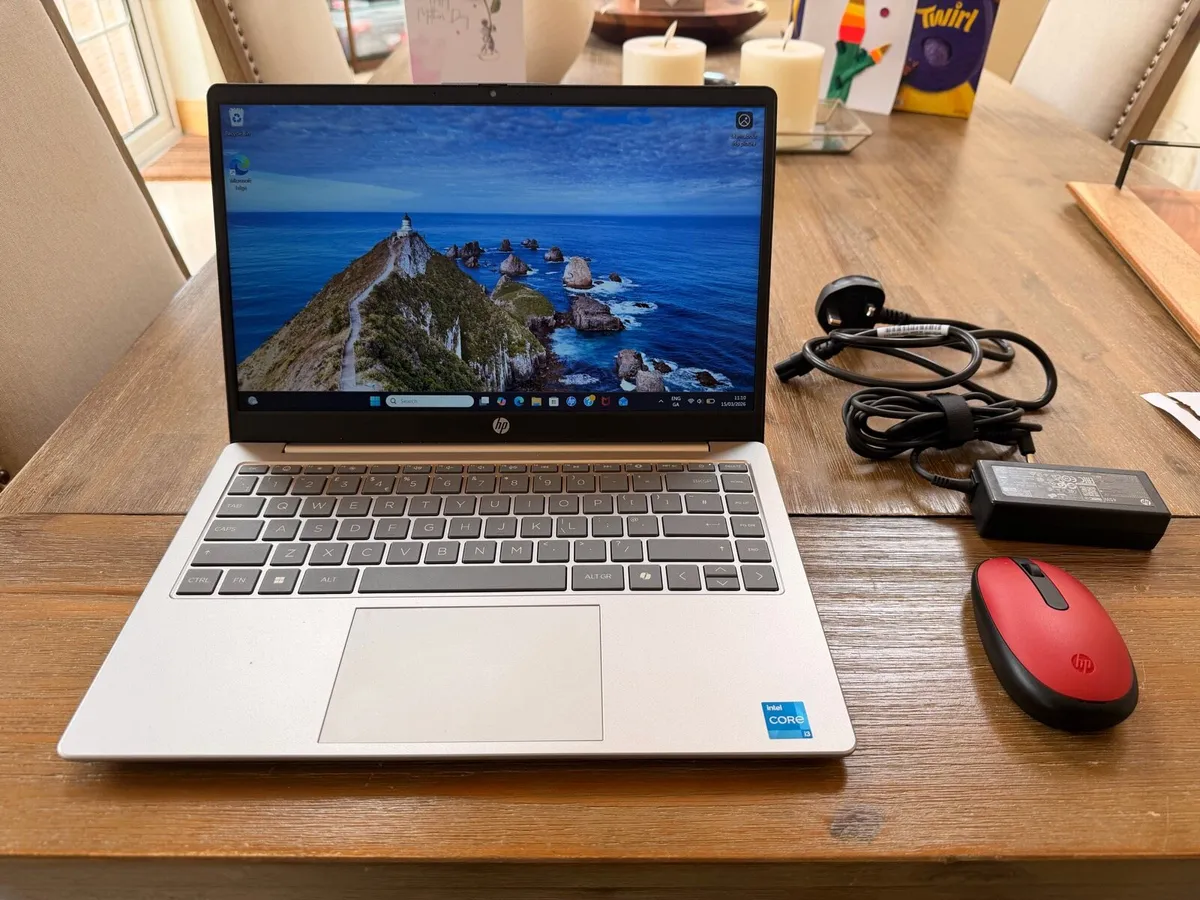 HP Pavillon SE 14-inch laptop For Sale, AS NEW!!! - Image 1
