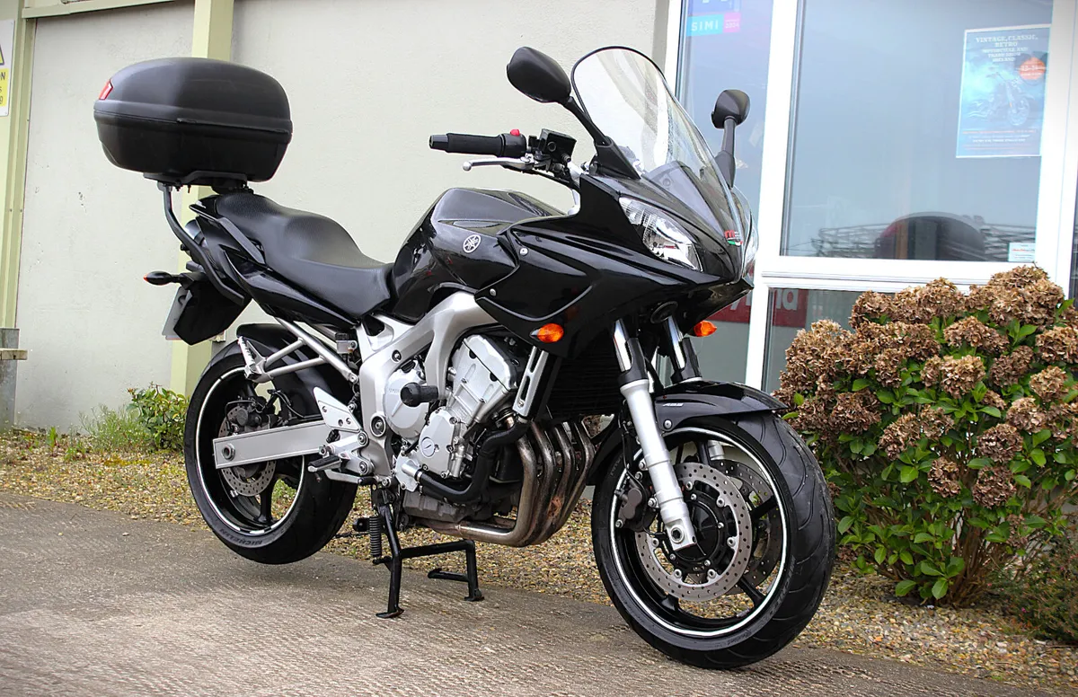 YAMAHA FZ6 Fazer 600 - Image 3