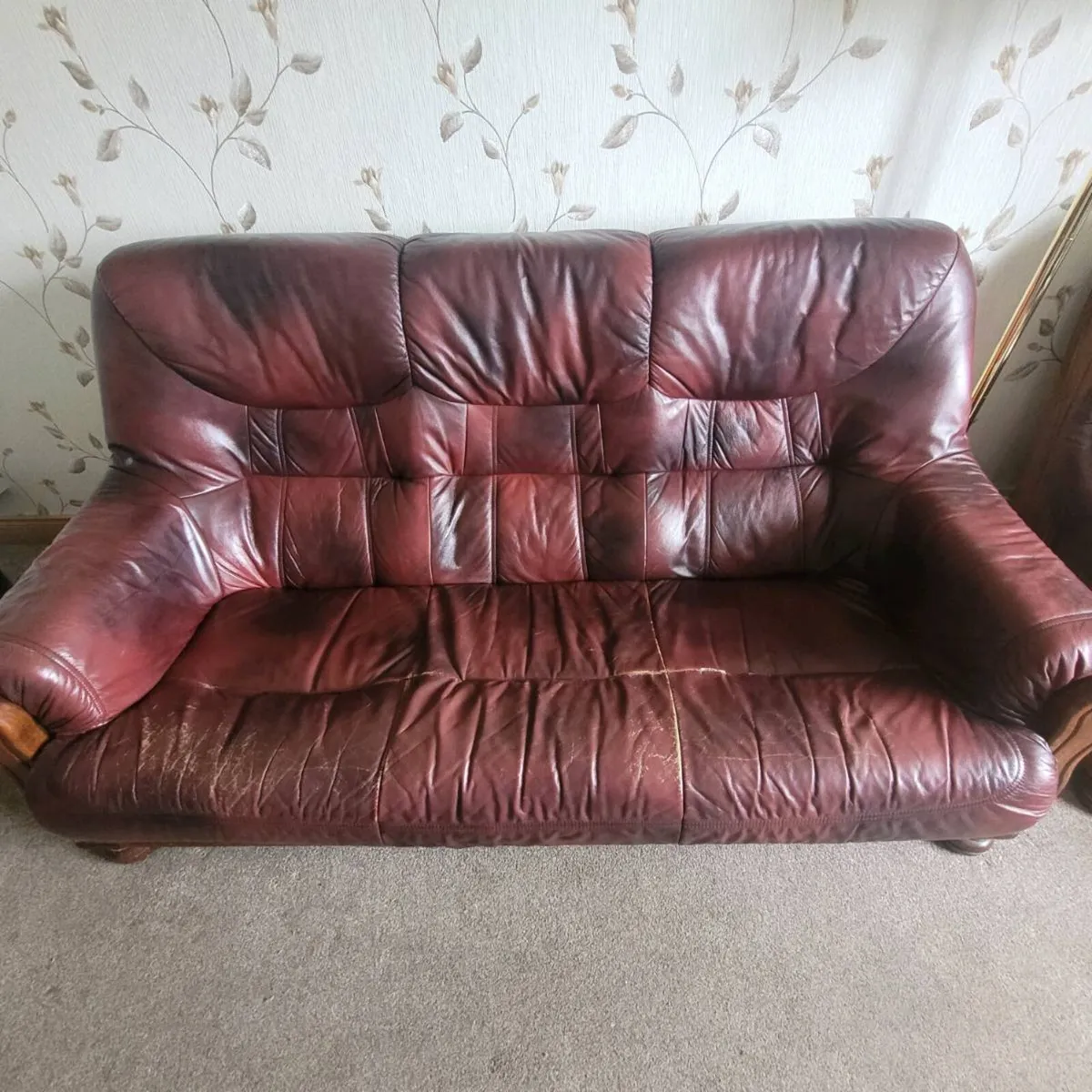 3-1-1 Leather Suite - Image 4