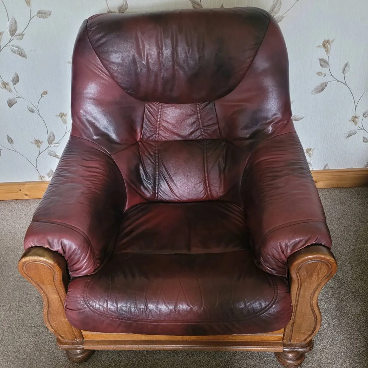 3-1-1 Leather Suite - Image 3