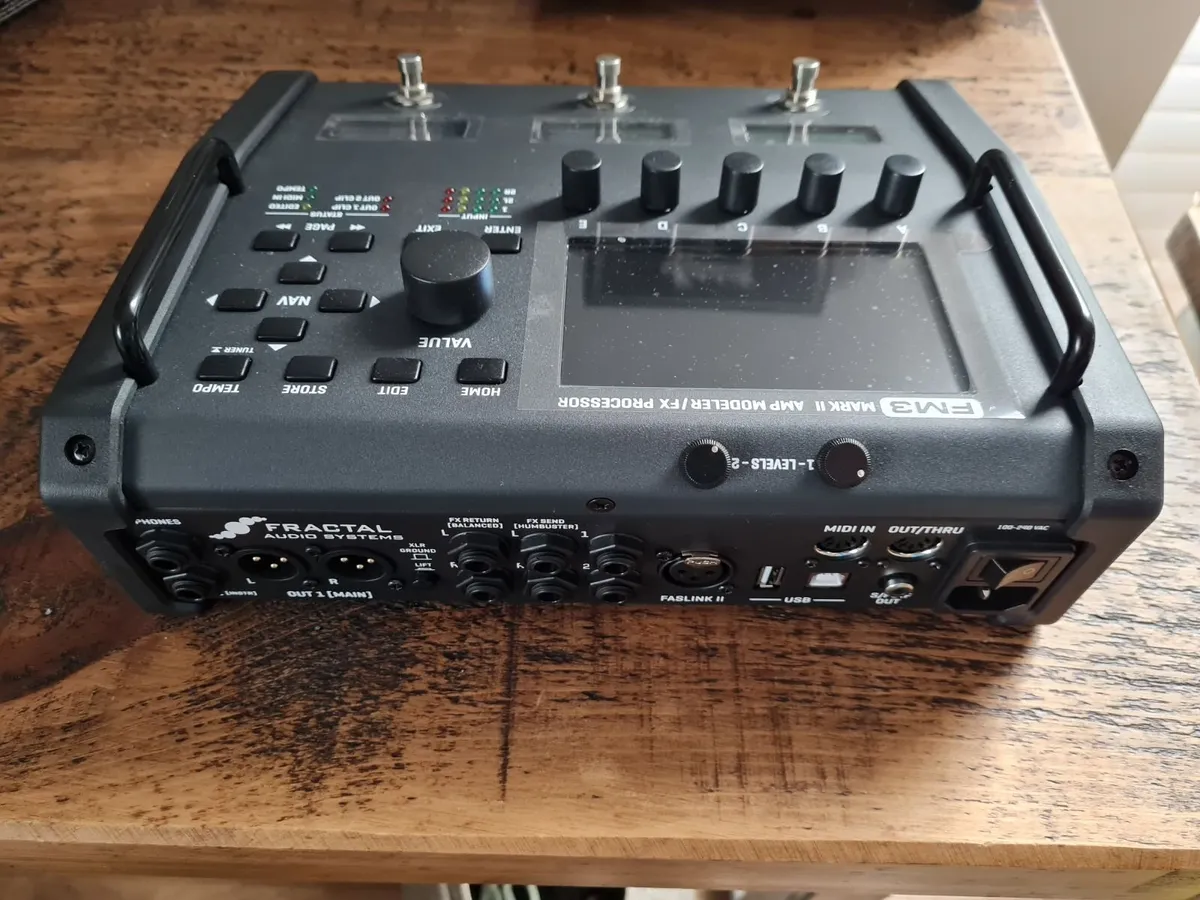 Fractal Audio FM3 - Image 2
