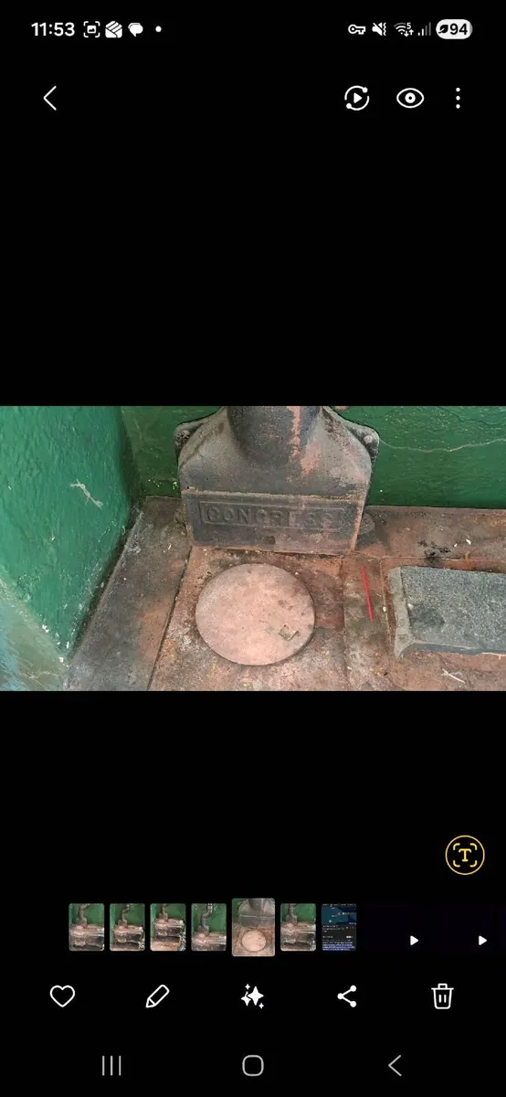 Antique stove - Image 1