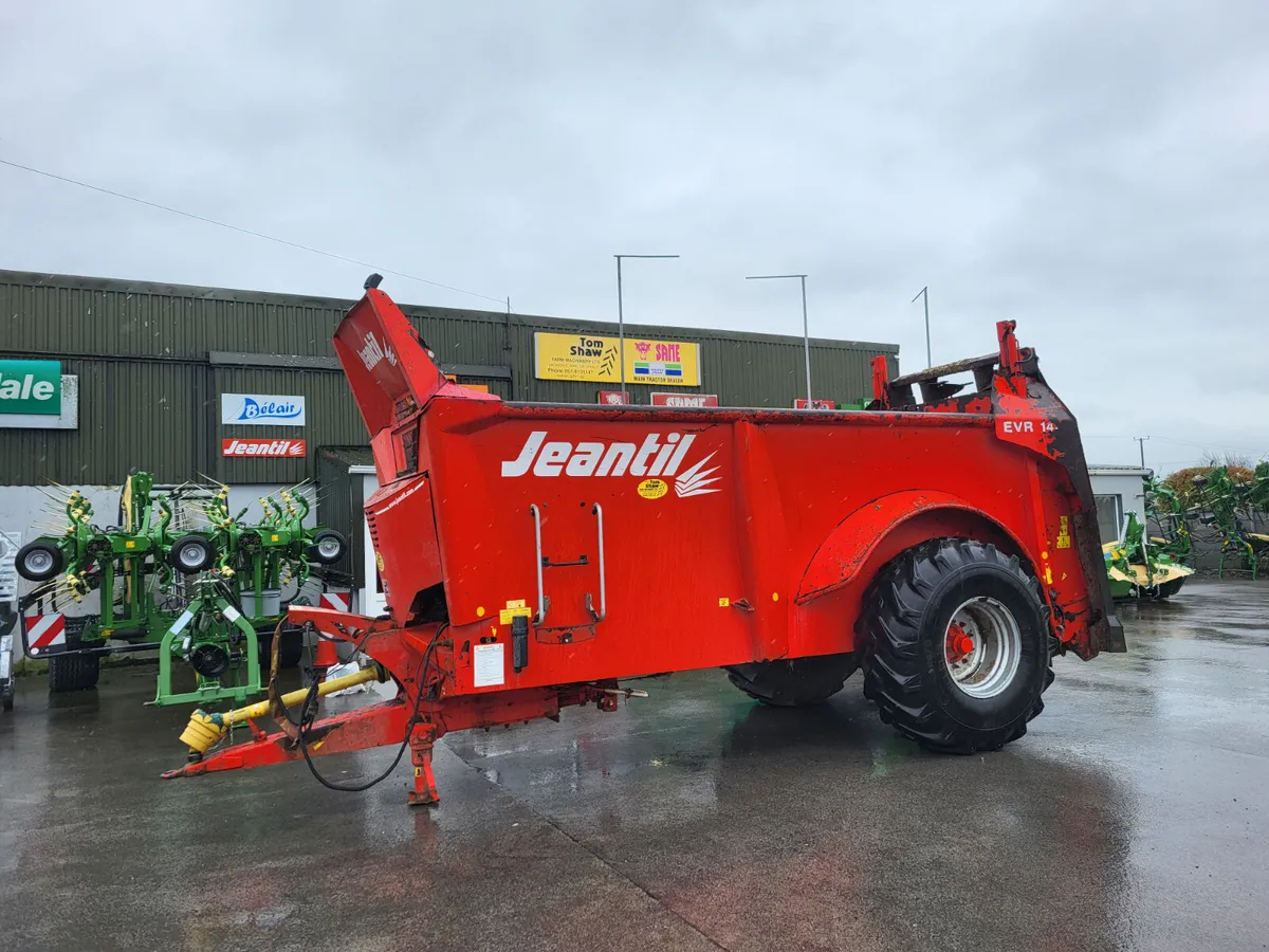2017 Jeantil EVR 14-12 Spreader - Image 2