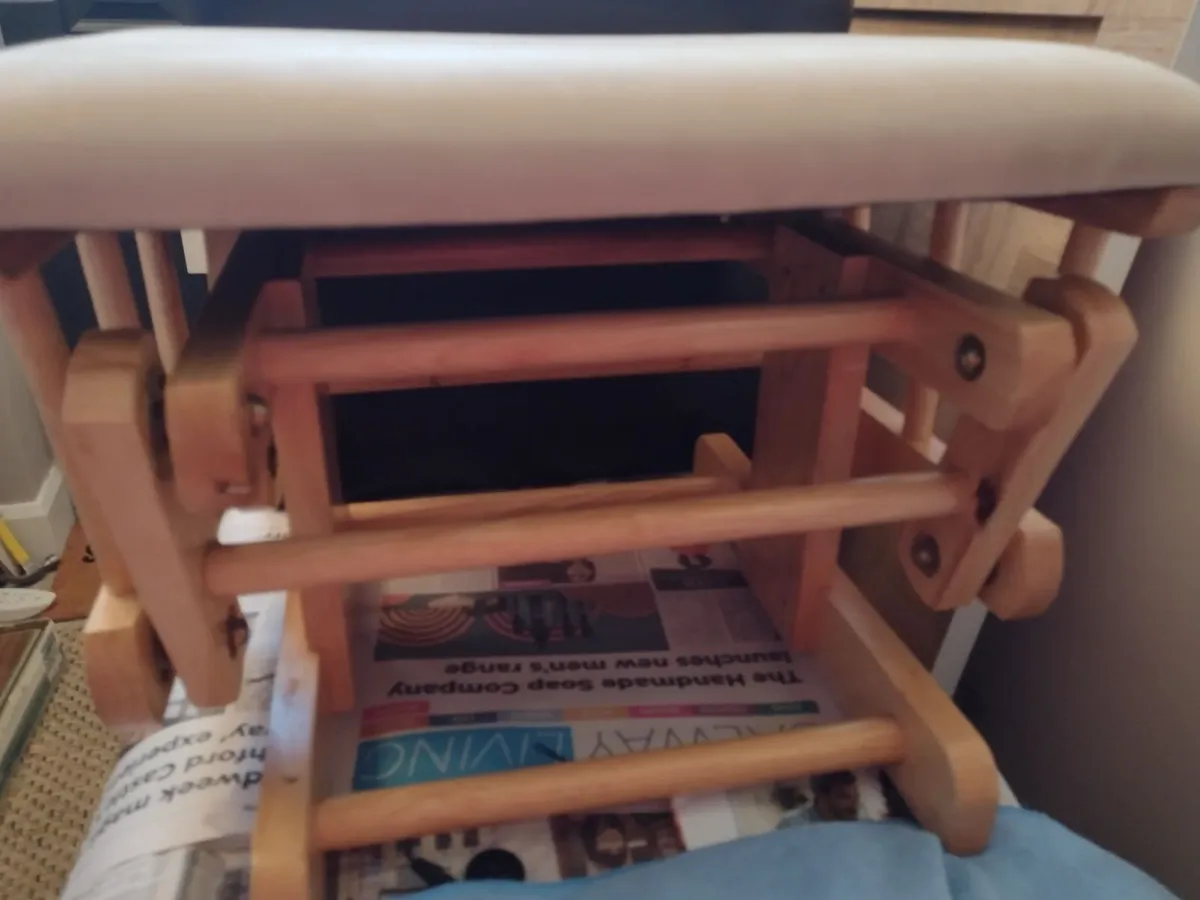 Solid Oak slider footrest/stool - Image 3