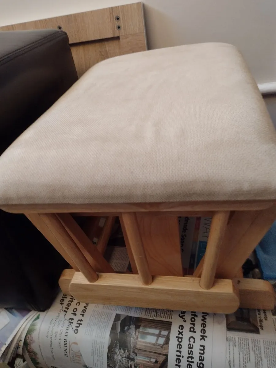 Solid Oak slider footrest/stool - Image 1