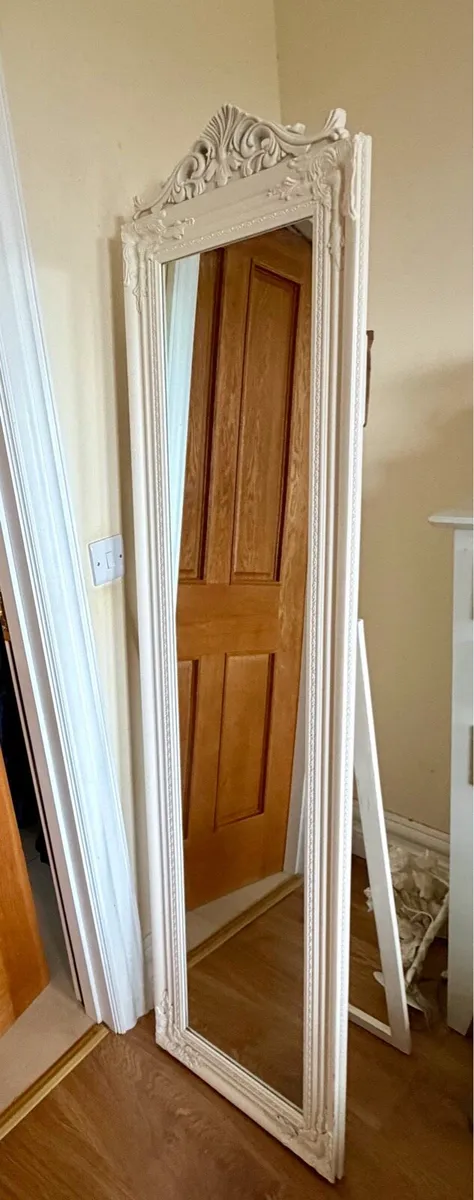 Tall standing mirror - Image 1