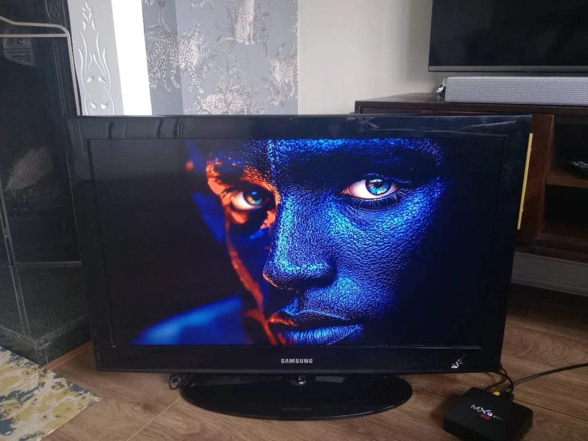 Samsung 32"HD TV not smart le32d400e1w - Image 3