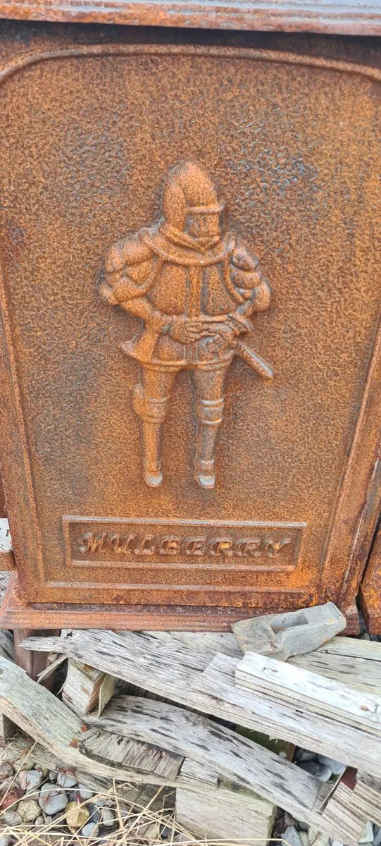 Large Mulberry Stove with back boiler - Image 4