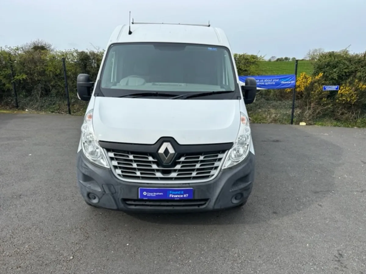 Renault Master MWB - One Owner from New - Image 2