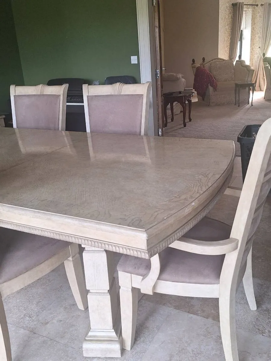 Oak dining room table 8 chairs - Image 1
