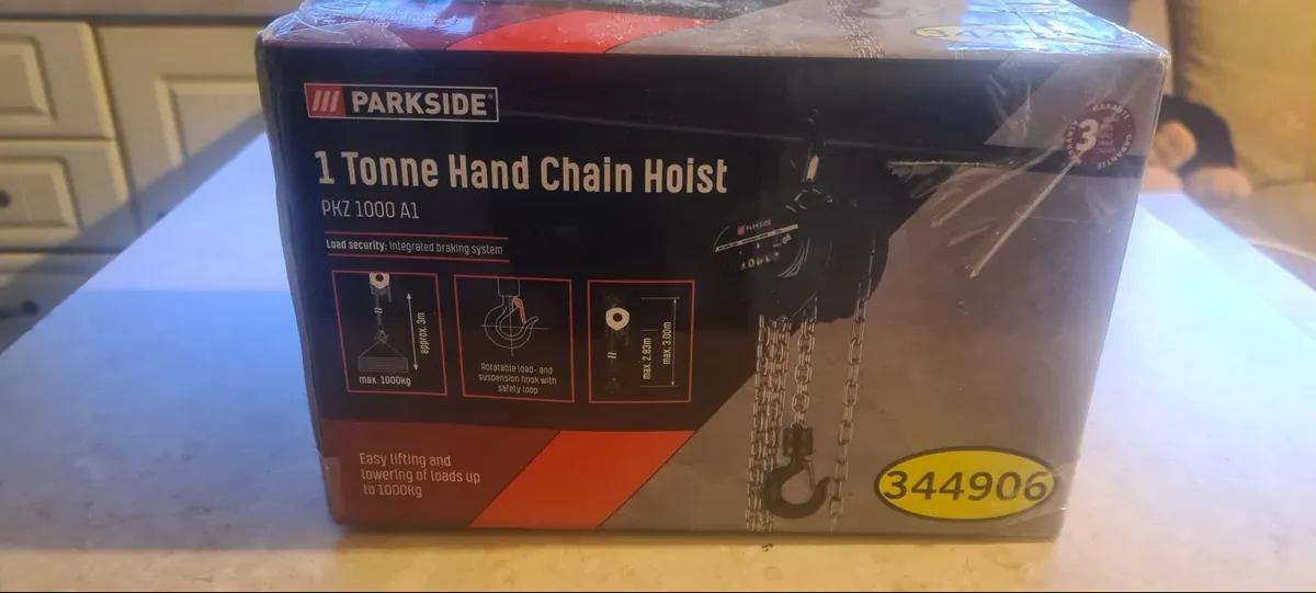 NEW 1 ton hand chain hoist never used……………………….50 - Image 1