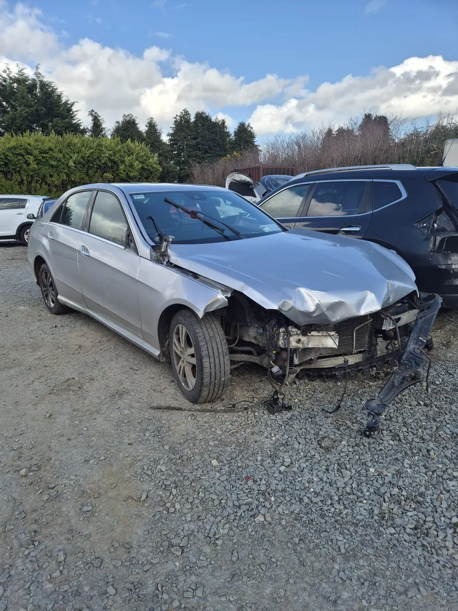Mercedes E220D - Breaking only - Image 4
