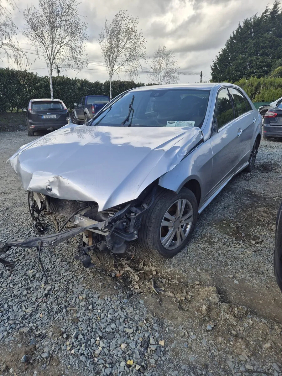 Mercedes E220D - Breaking only - Image 3