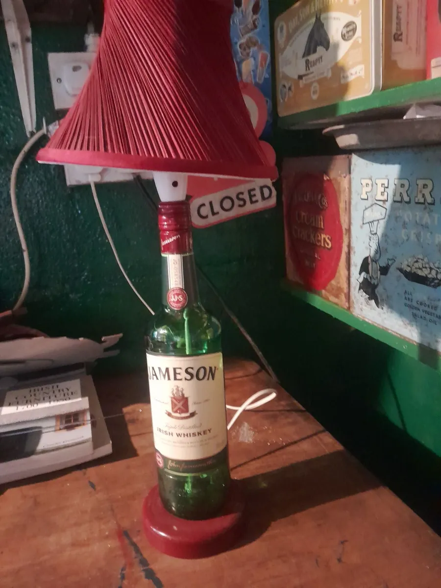 Jameson bottle table lamp - Image 2