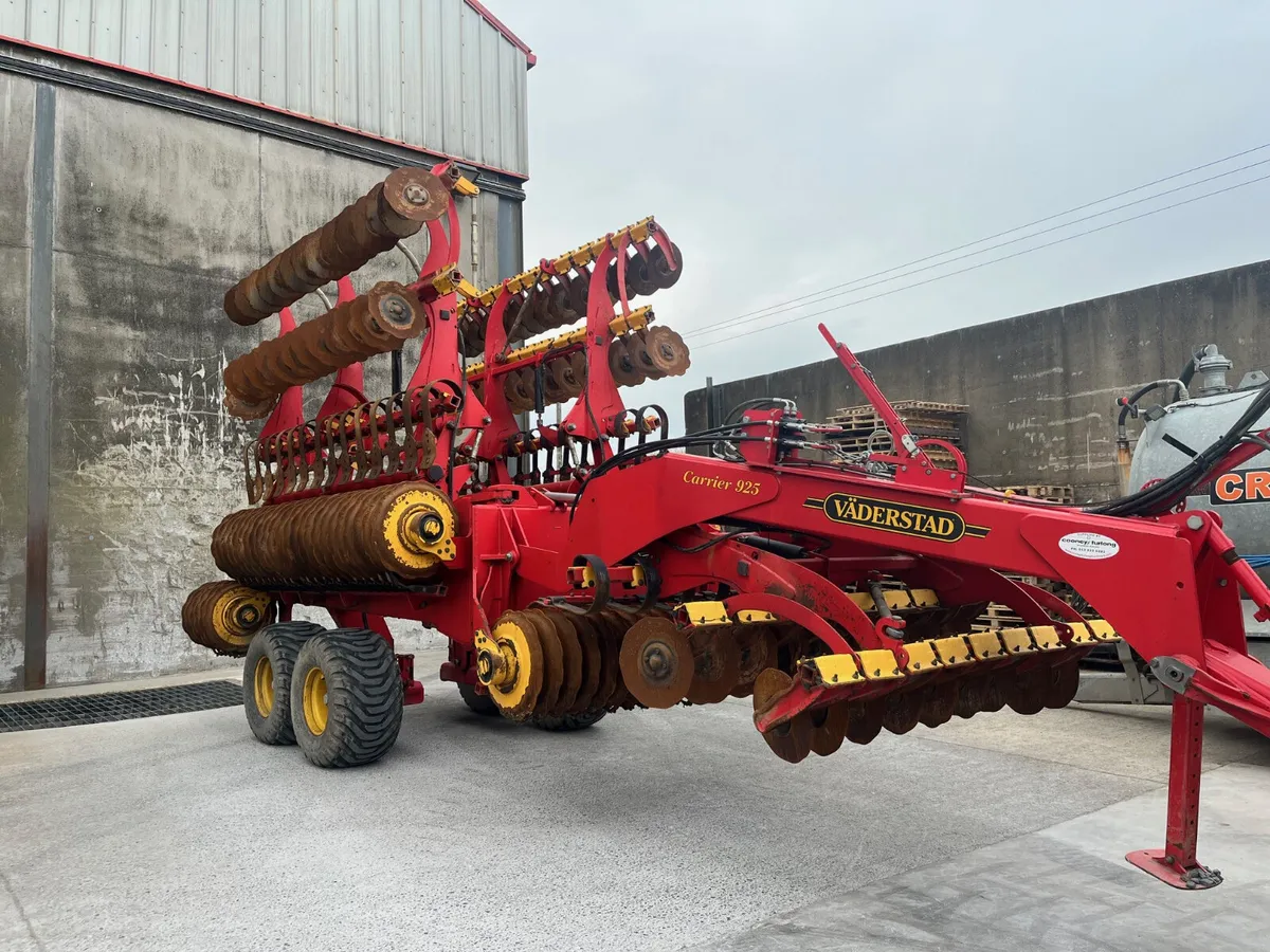 2021 Vaderstad carrier 925 - Image 1