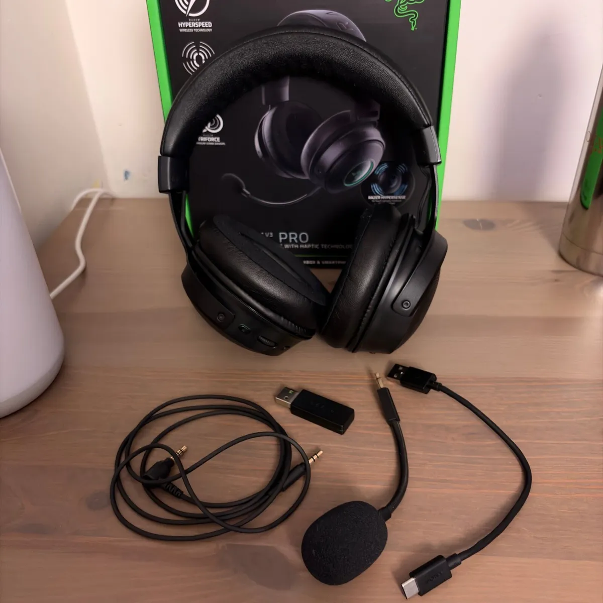 Razer Kraken V3 Pro - Gaming Headset - Image 2