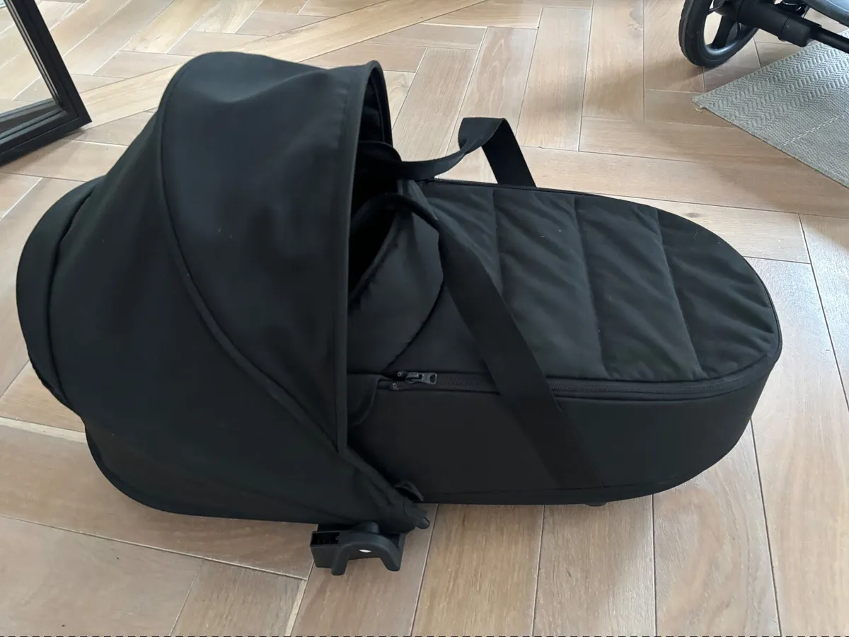 Baby Items - CoSleeper and YoYo Basinet - Image 2