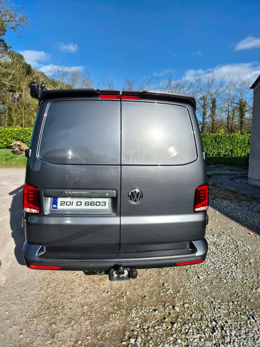 VW Transporter HIGHLINE T30 2.0 TDI 150 LWB - Image 4