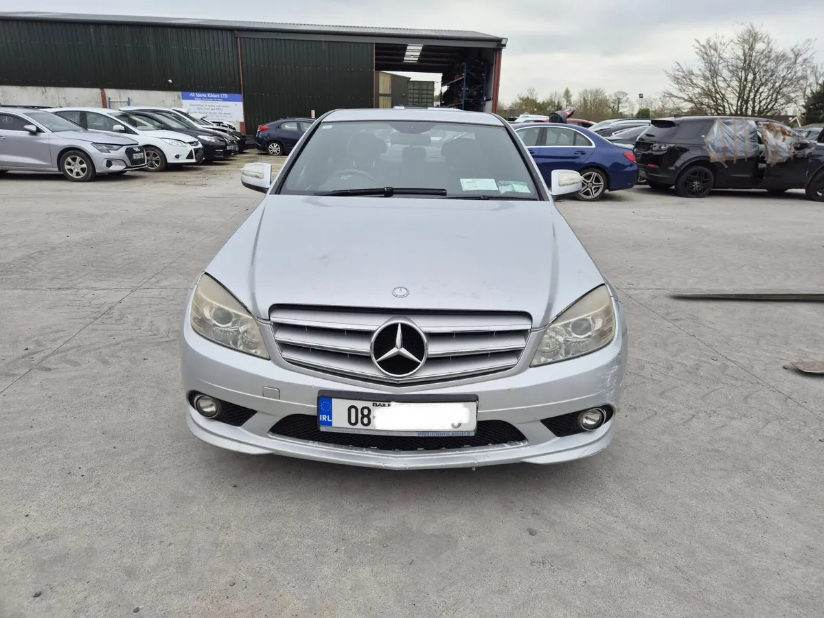 2008 Mercedes C-Class  *For Part* - Image 1