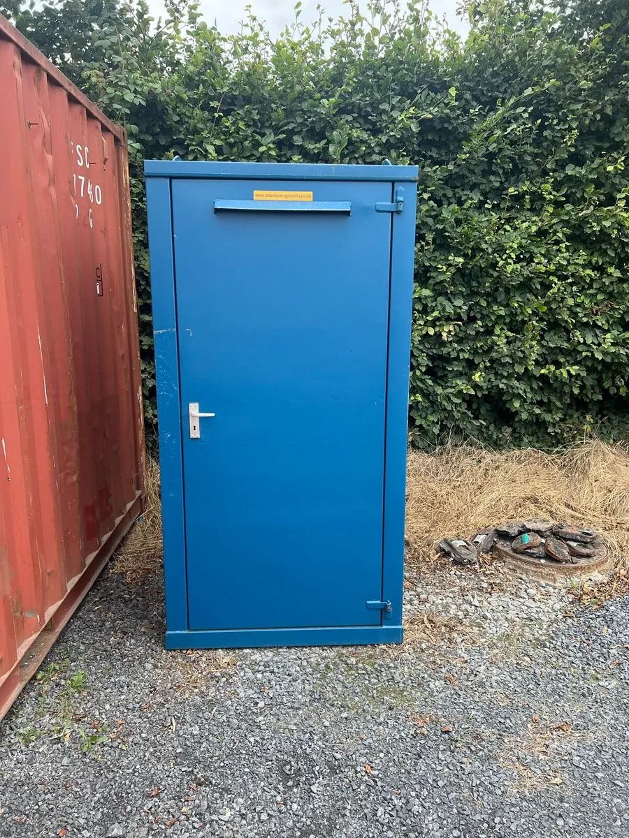 Superior Site Toilet - Image 1