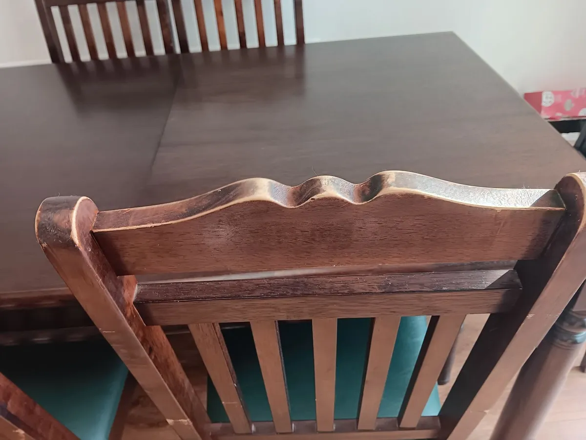 Extendable Table and Chairs - Image 2