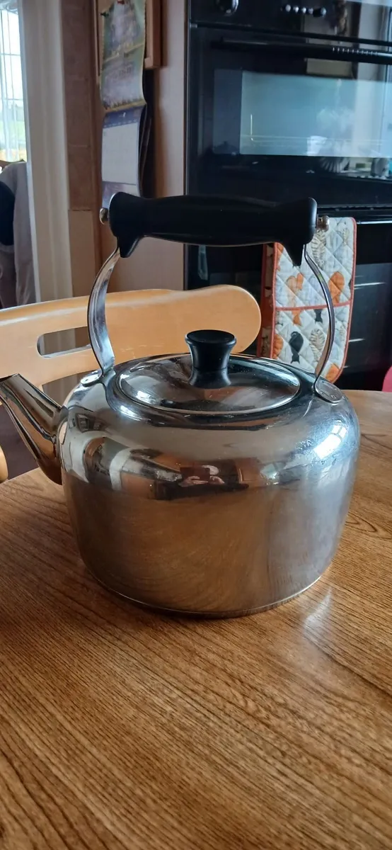 Heavy Kettle. Suitable  for all hobs. Stoves. - Image 1
