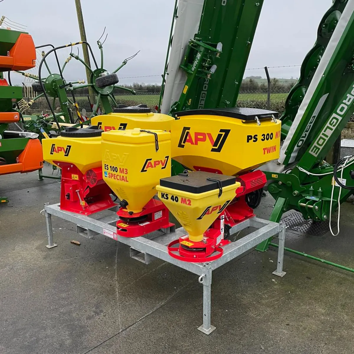 APV & Guttler Seeder Boxes - Image 1