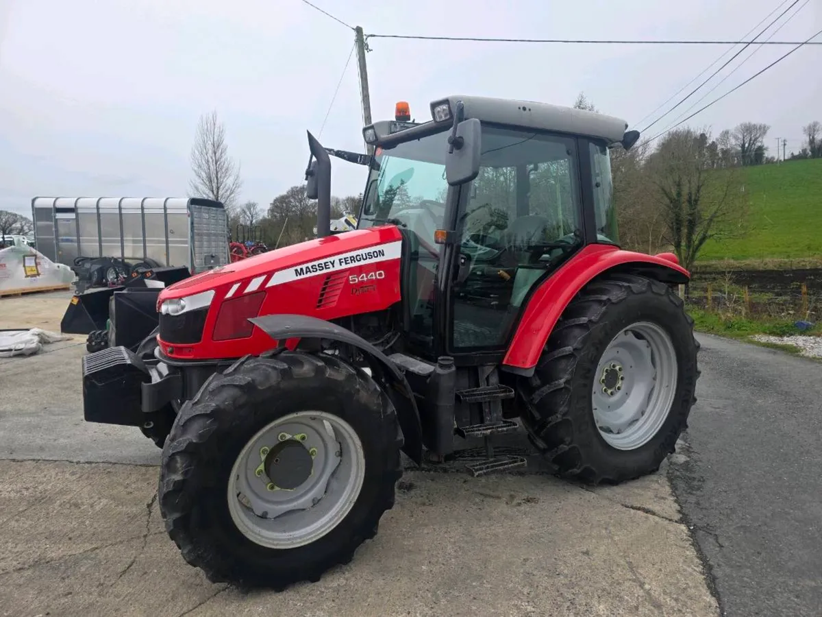Massey Ferguson 5440 - Image 4