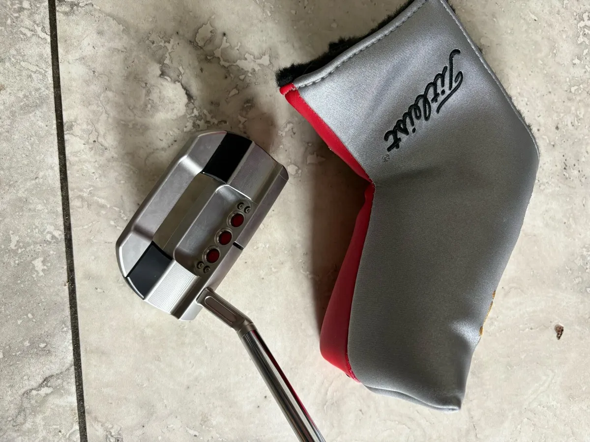 Left hand Scotty Cameron Studio Style Fastback 1.5 - Image 1