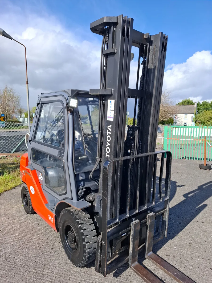 Toyota Forklift - Image 2