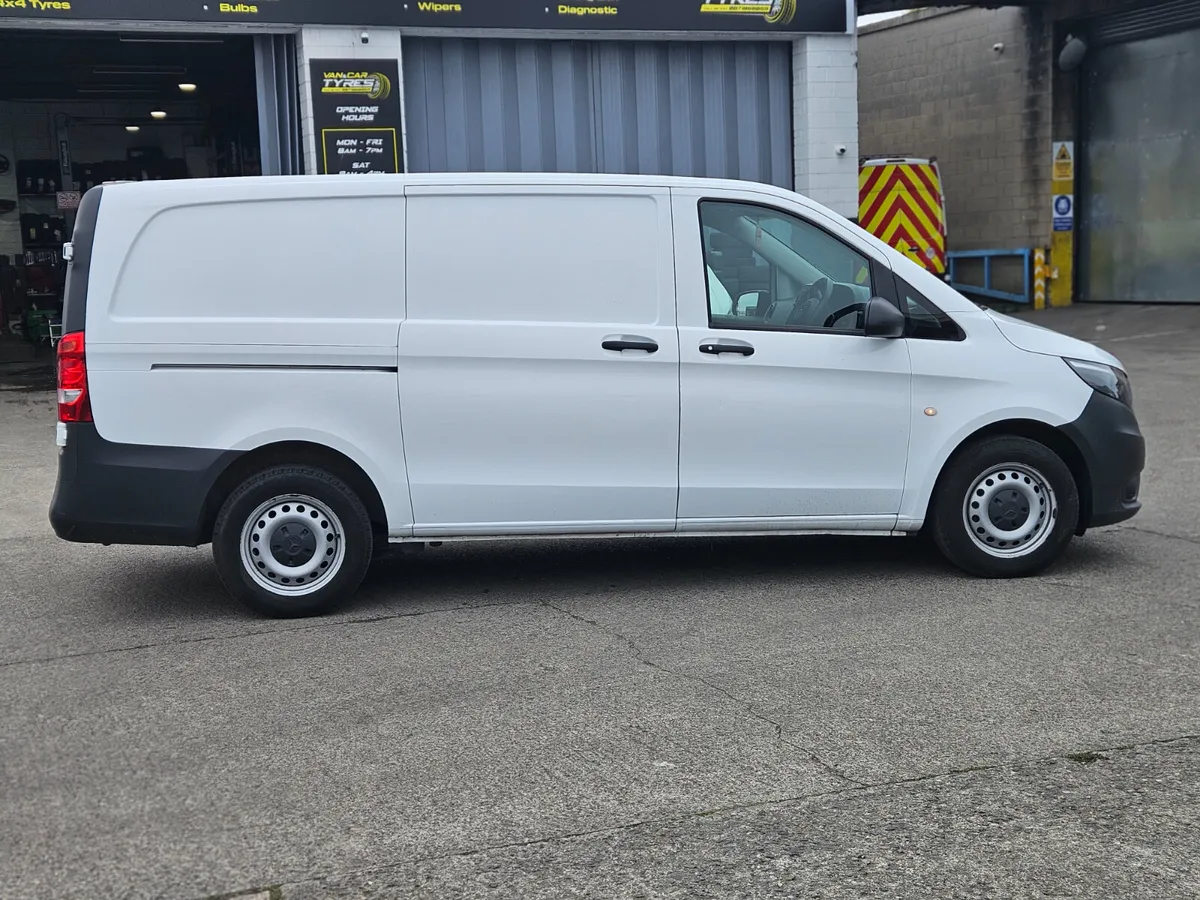Mercedes-Benz Vito 2022 - Image 2