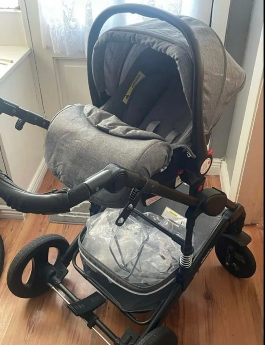 Baby travel system - Image 1
