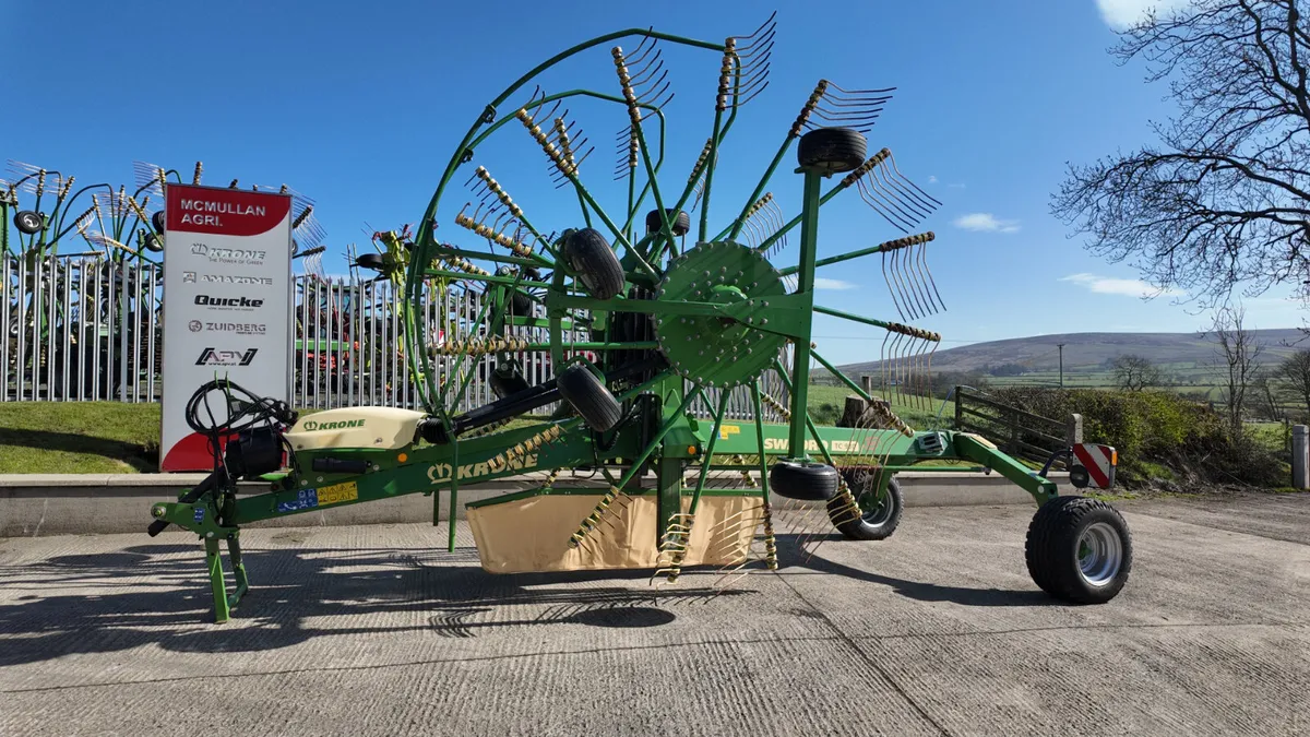 2023 Krone TC930 Rake - Image 1