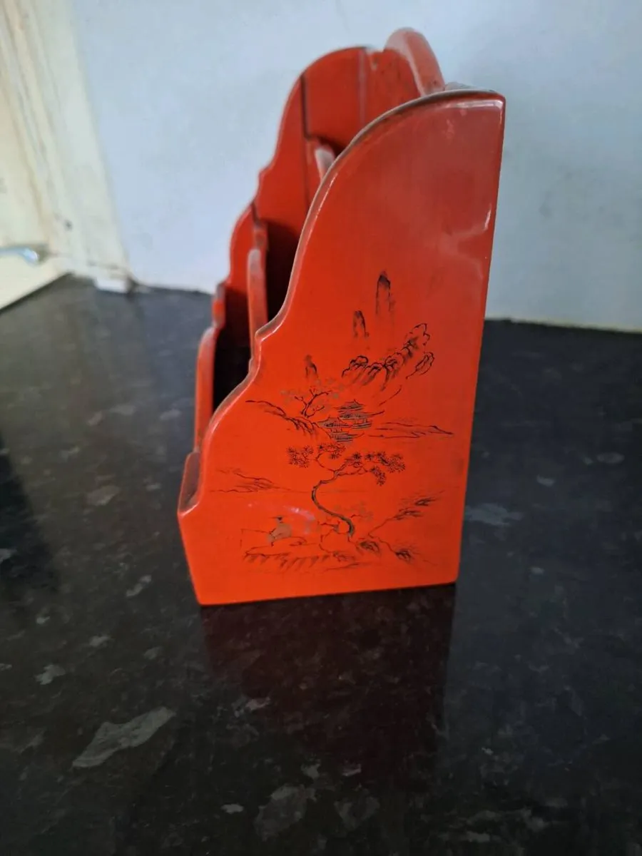 Small oriental letter rack see size - Image 3