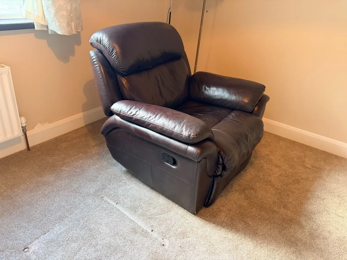 Leather recliner armchair - Image 2