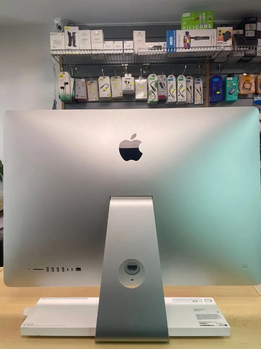Apple iMac 5K 27" | 2019 - Image 3