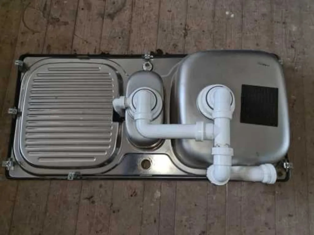 Selection of Stainless steel sinks with taps 100cm - Image 3