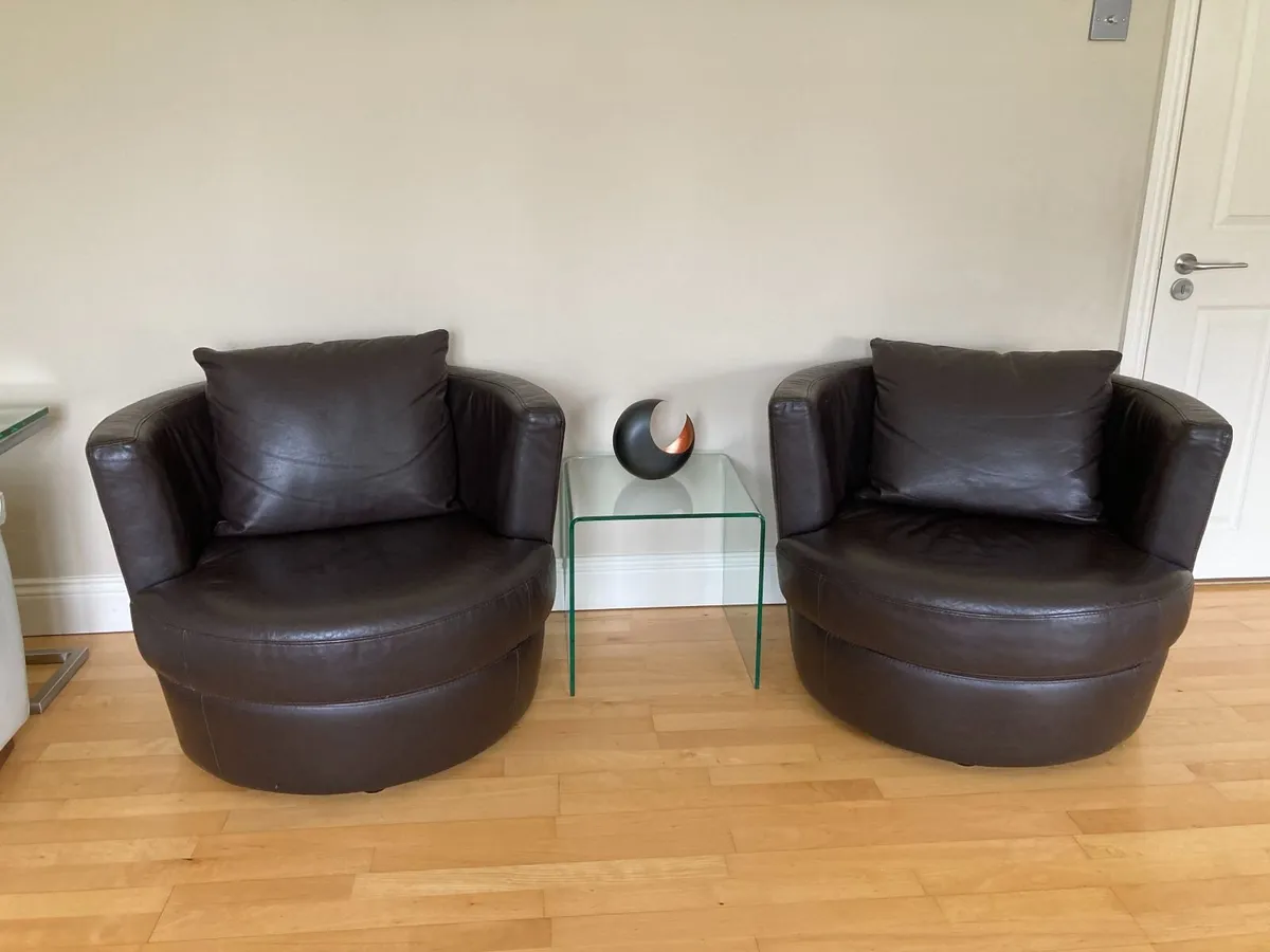 2 Natuzzi Ital brown leather armchairs and cushion