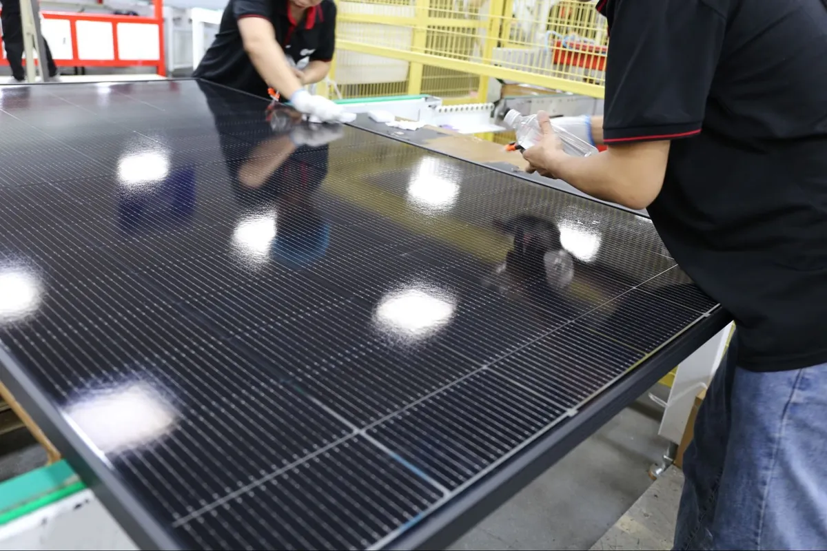 455W & 500W N-TYPE SOLAR PANELS – ALL BLACK - Image 3