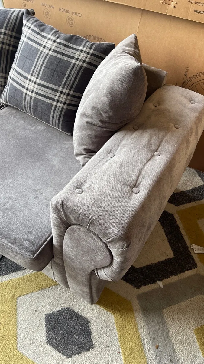 Verona sofa - Image 4