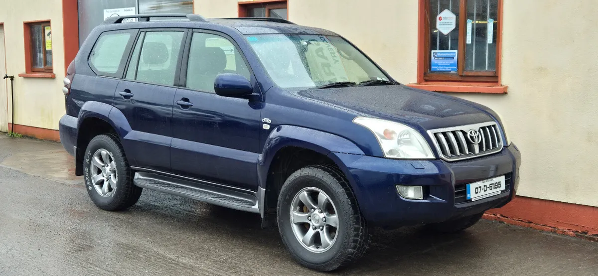 Toyota Land Cruiser 2007 Crew Cab 5 Seater Manual - Image 3