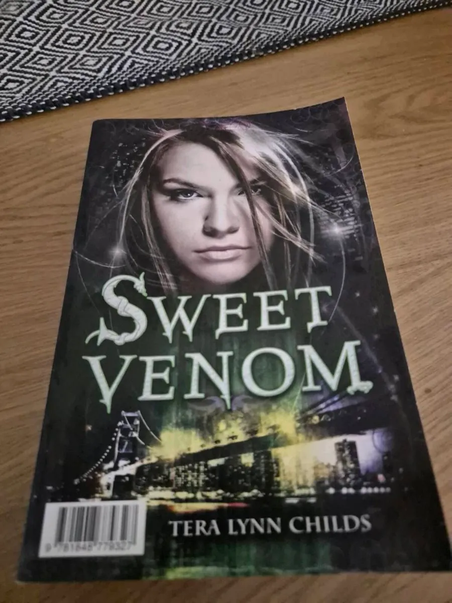 Teenagers Fantasy Books - Image 1