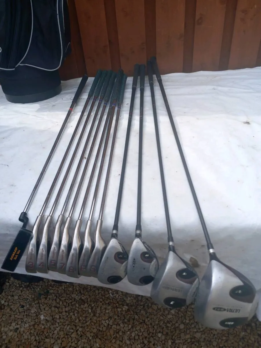 Golf clubs and bag.  Right handed clubs. - Image 2