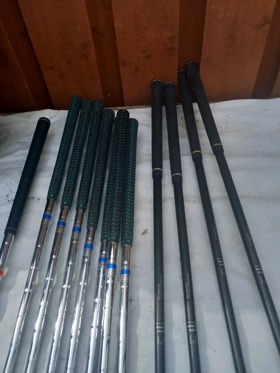 Golf clubs and bag.  Right handed clubs. - Image 4