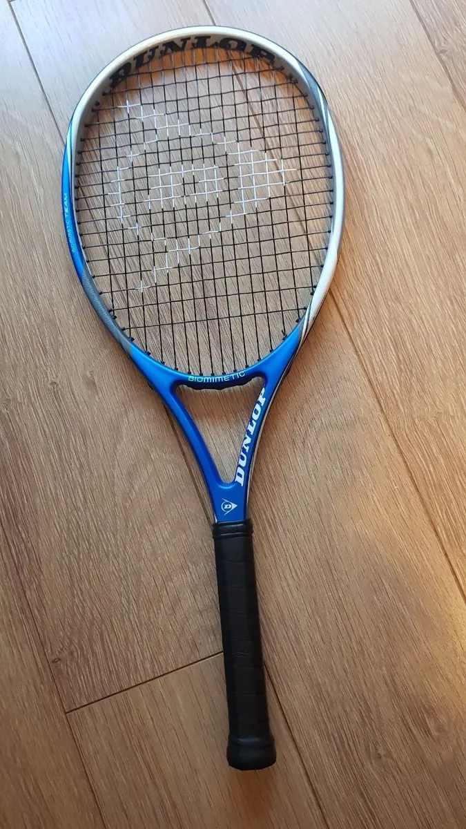 Tennis racket DUNLOP- BRAND NEW - Image 1