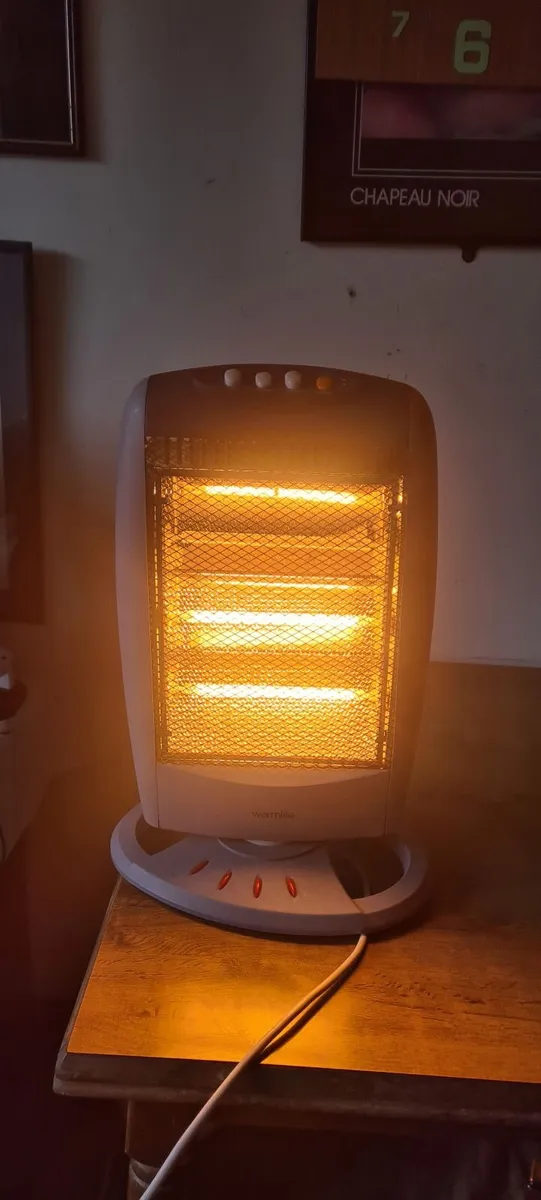 Electric Heater Warmlite 1200KW Hallogen Heater……… - Image 1