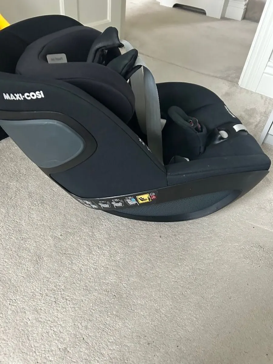 Maxi Cosi Car Seats - Image 4