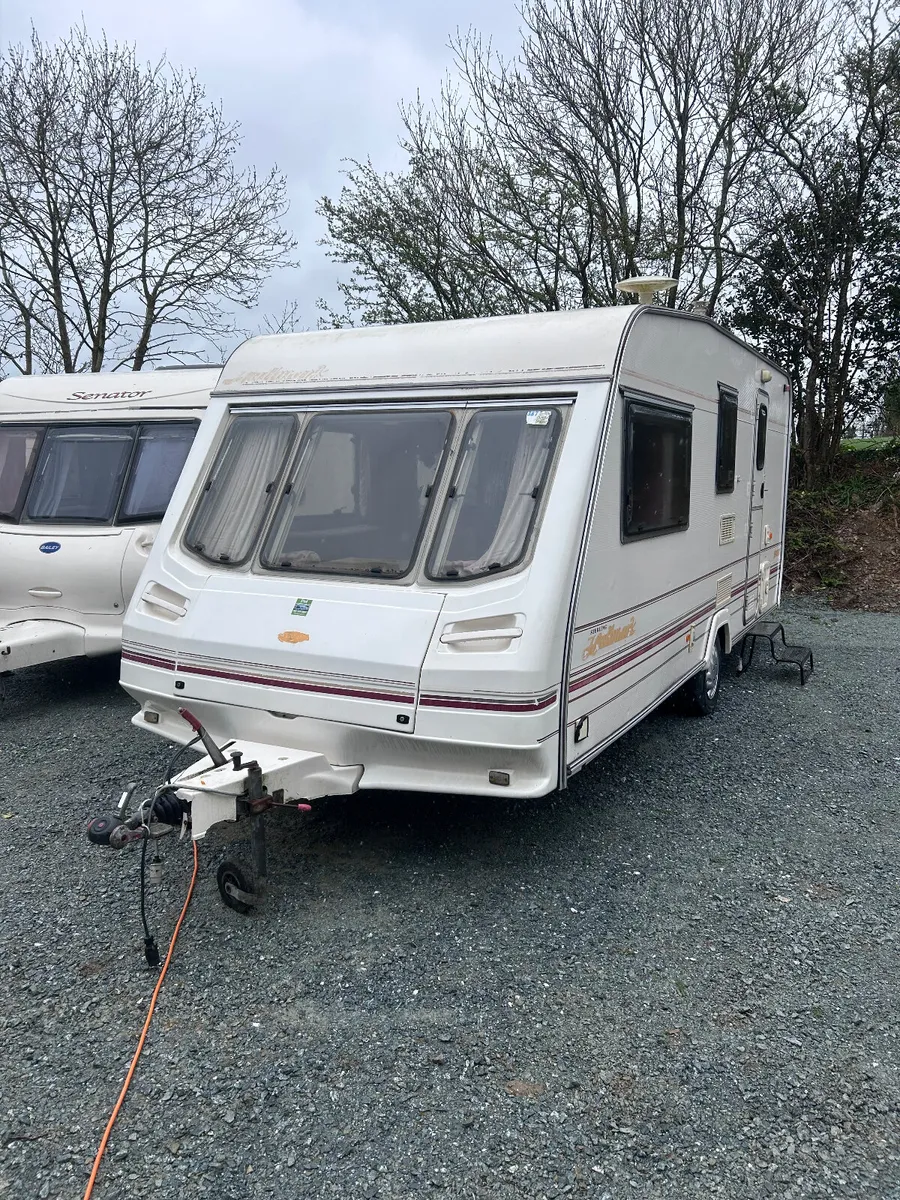 Classic caravan - Image 1